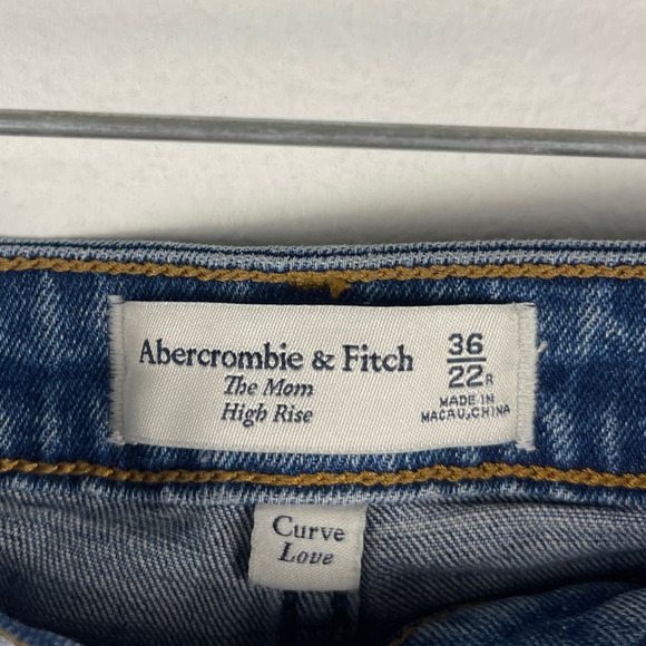 Abercrombie Fitch Curve Love The Mom High Rise Blue Jeans Women's Size 36/22 - Picture 3 of 11